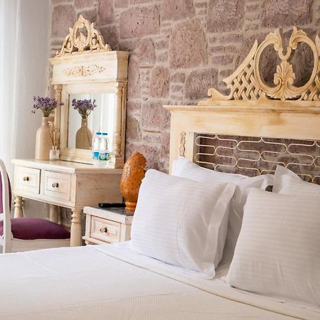 Cunda Mor Limon Otel Ayvalı Buitenkant foto