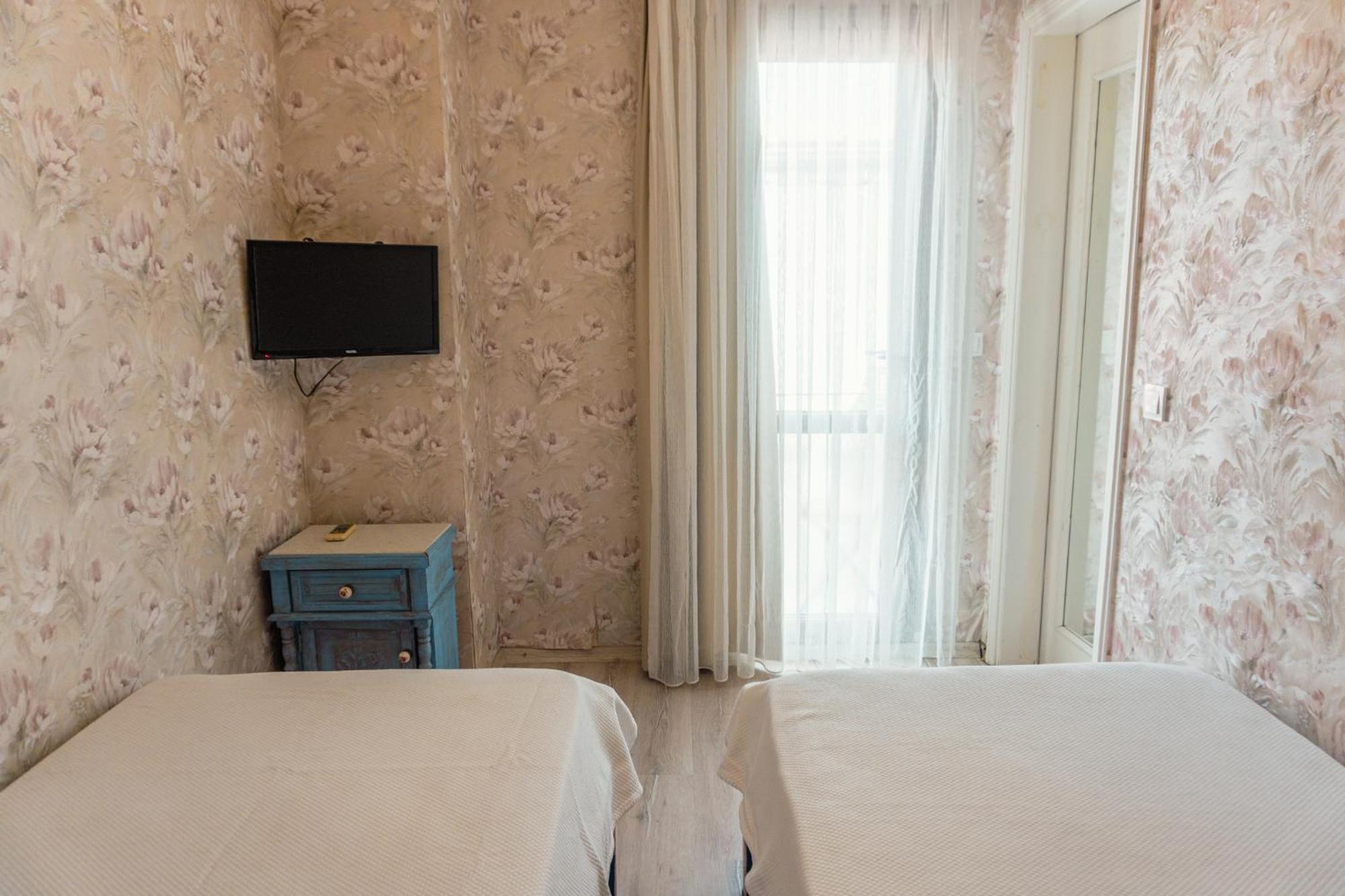 Cunda Mor Limon Otel Ayvalı Buitenkant foto