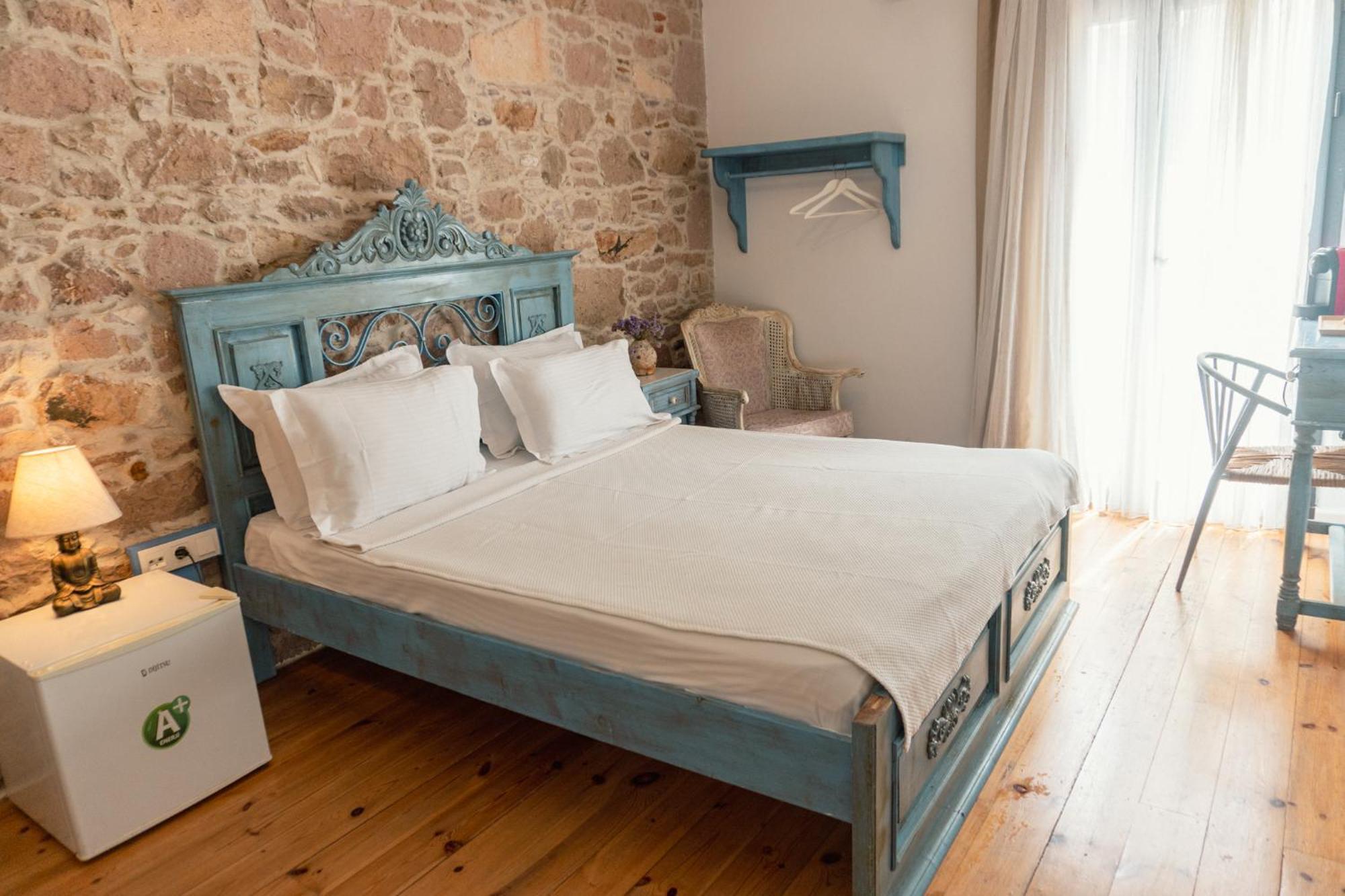 Cunda Mor Limon Otel Ayvalı Buitenkant foto