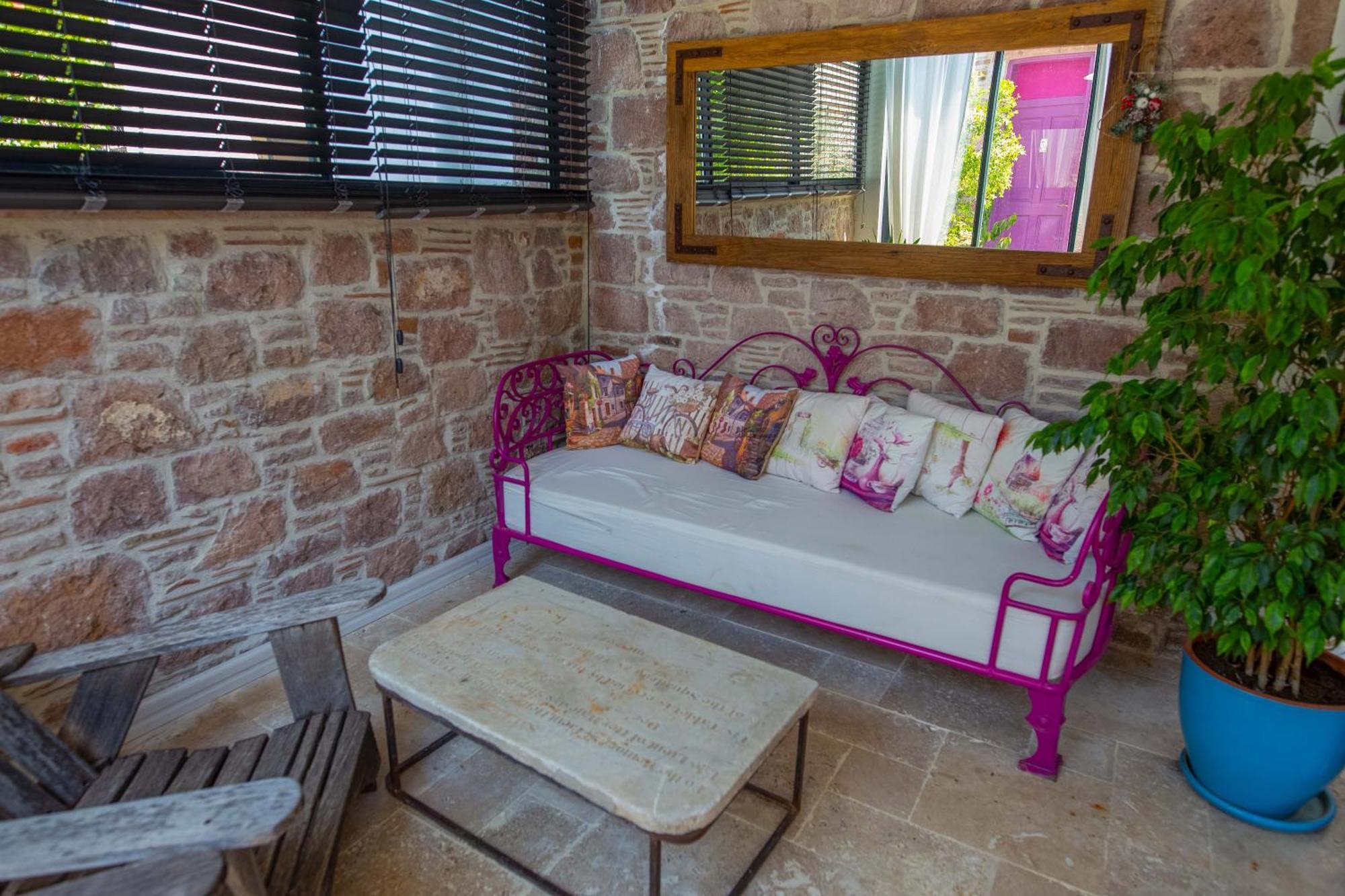 Cunda Mor Limon Otel Ayvalı Buitenkant foto